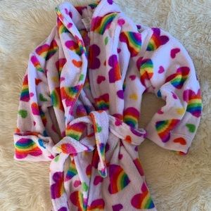 White robe with hearts. Size 4/5